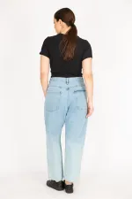 Kadın Mavi Büyük Beden Yıkama Efektli Ön Düğmeli 5 Cepli Kot Pantolon