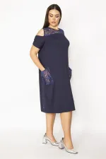 Kadın Lacivert Cep Ve Ön Arka Robası Dantel Omuz Dekolteli Elbise 65N29528