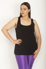 Kadın Siyah Pamuklu Kumaş Yakası Dantel Detaylı Kolsuz Bluz 65N26627