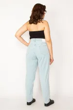 Kadın Mavi Yıkama Efektli Yırtık Detaylı Kot Pantolon 65N33945