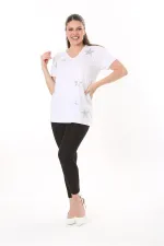 Kadın Büyük Beden Beyaz Taş Detaylı V Yaka Göğüs Cepli Kısa Kollu Bluz 65N37678