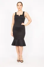 Robe noire grande taille pour femme avec jupe à volants et col