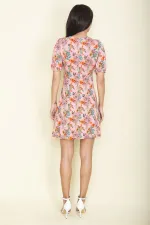 KADIN RENKLİ GÖĞÜS BÜZGÜ VE KOL AĞZI LASTİK DETAYLI V YAKALI ELBİSE