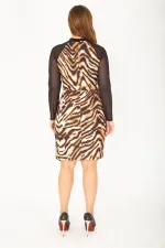 Kadın Büyük Beden Leo Leopar Desenli Kolları Tül Bel Drapeli Elbise 65N36851