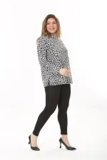 Kadın Büyük Beden Siyah Sıfır Yaka Yan Yırtmaçlı Uzun Kollu Tunik 65N37502