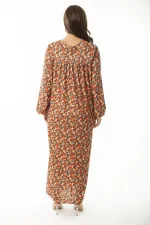 Kadın Büyük Beden Renkli Yakası Büzgü Ve Kol Ağzı Lastik Detaylı Uzun Elbise 65N36905