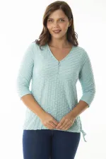 Kadın Büyük Beden Yeşil Ön Patı Fermuarlı Etek Ucu Bağcıklı Gofreli Kumaş Bluz 65N36967