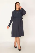 Kadın Büyük Beden Lacivert Delik İş Nakış Detaylı Elbise 65N37670