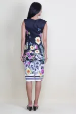 V-NECKED FLORAL PATTERNED DRESS