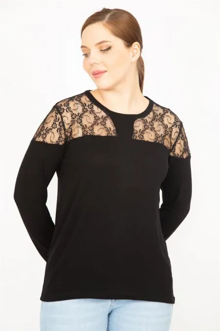 Kadın Siyah Büyük Beden Dantel Garnili Bluz