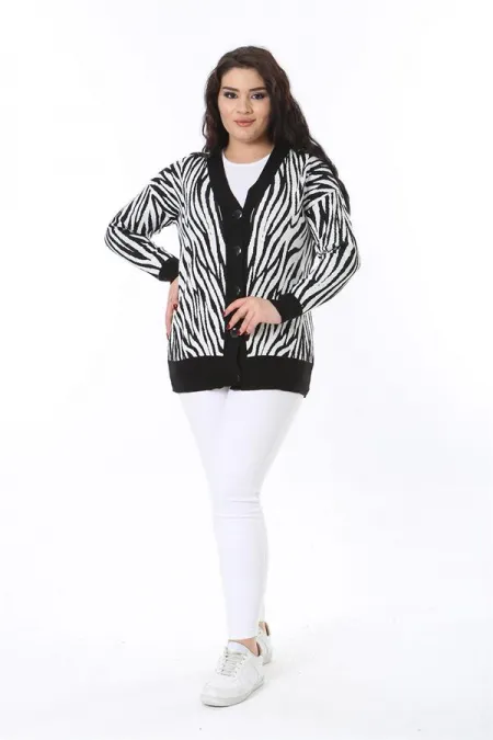 Kadın Büyük Beden Siyah Ön Düğmeli Triko Hırka 65N38566