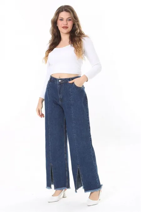 Kadın Büyük Beden Lacivert Yıkama Efektli Kup Ve Yırtmaç Detaylı Kot Pantolon 65N38077