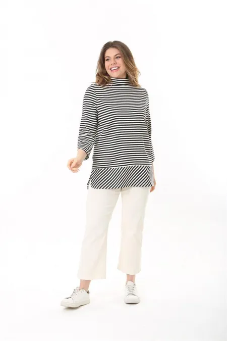 Kadın Büyük Beden Siyah Dik Yakalı Yan Yırtmaçlı Sim Çizgili Tunik 65N37523