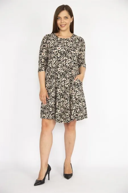 Kadın Renkli Büyük Beden Ön Cepli Kapri Kol Desenli Elbise