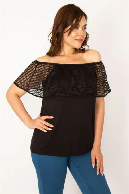 Kadın Siyah Yakası Lastikli Dantel Volanlı Bluz 65N33880