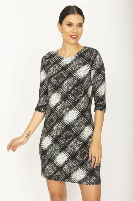 WOMEN'S BLACK CREW-NECK SLEEVE DRESS