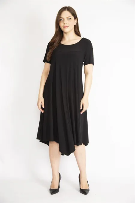 Kadın Siyah Büyük Beden Evaze Kesim Kısa Kollu Likralı Elbise