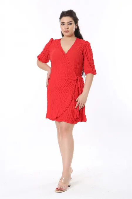 Kadın Büyük Beden Kırmızı Gofre Kumaş Kuşaklı Anvelop Elbise 65N38780