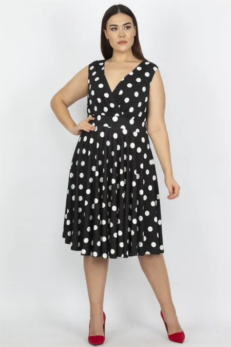 Kadın Siyah Puan Desenli Anvelop Arka Bel Lastik Detaylı Elbise 65N19620