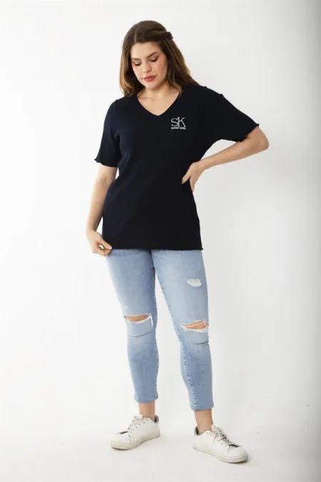 Kadın Büyük Beden Lacivert Kaşkorse Kumaş Göğsü Nakışlı Likralı Bluz 65N37235