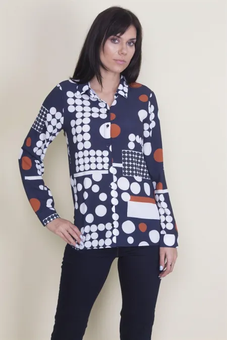 Chemise à motifs boutonnée sur le devant