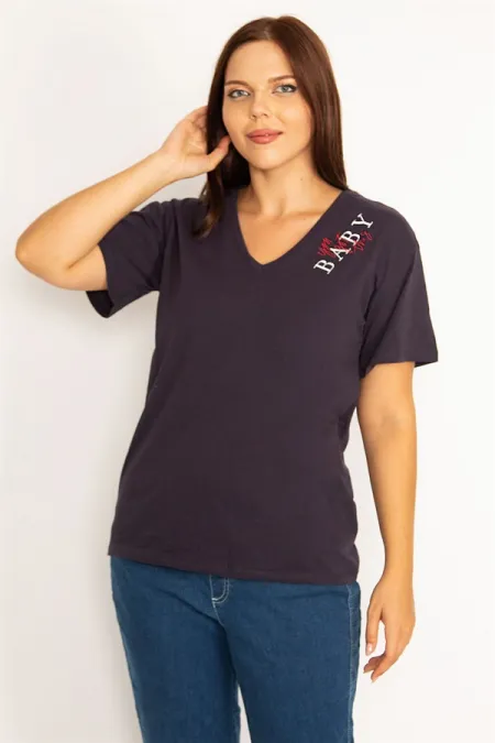 Kadın Lacivert V Yakalı Nakış Detaylı Bluz 65N34573