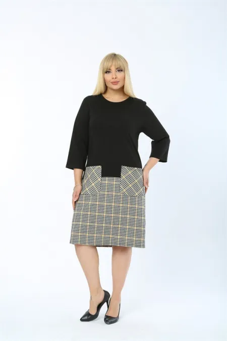 KADIN SİYAH ETEK KISMI EKOSE DESENLİ CEPLİ ELBİSE