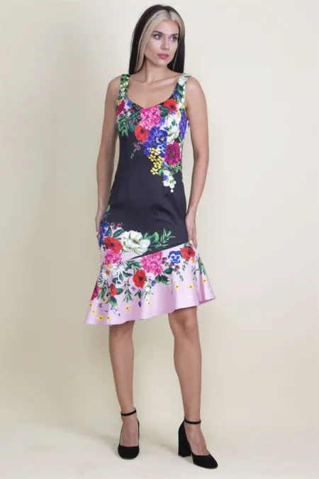 ETEĞİ VOLANLI ÇİÇEK DESENLİ ELBİSE