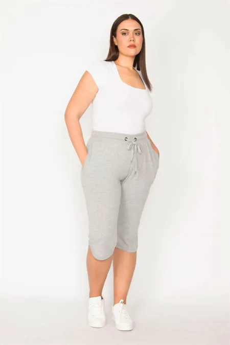 Kadın Gri Beli Lastik Ve Kuşgözü Bağcık Detaylı Cepli Pamuklu Kumaş Kapri Pantolon 65N29550