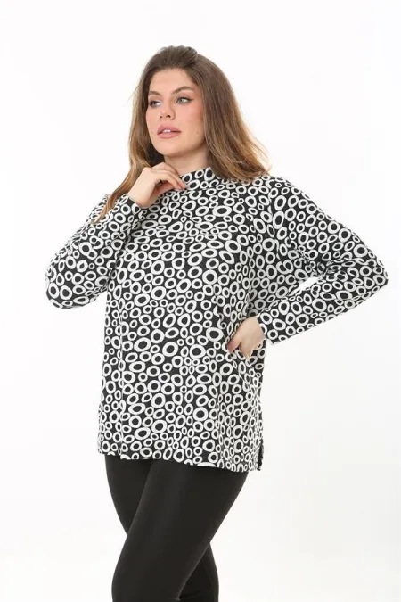 Kadın Büyük Beden Siyah Sıfır Yaka Yan Yırtmaçlı Uzun Kollu Tunik 65N37502