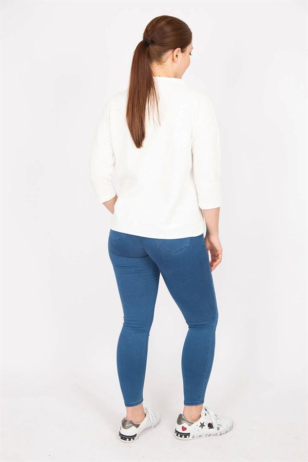 Kadın Kemik Büyük Beden Kapri Kol Kendinden Desenli Yan Yırtmaçlı Bluz