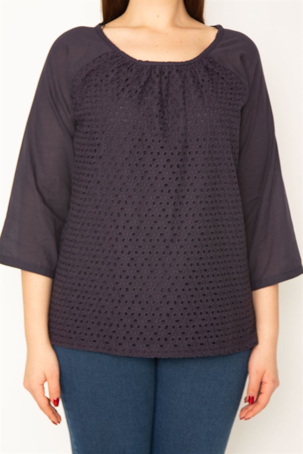 KADIN LACİVERT ÖNÜ ASTARLI DELİKİŞ NAKIŞLI KAPRİ KOLLU VUAL BLUZ