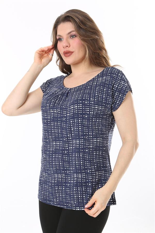 Kadın Büyük Beden Lacivert Bisiklet Yakalı Göğüs Pileli Bluz 65N38003