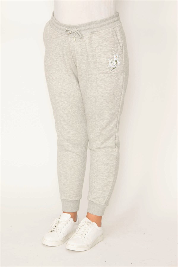 Kadın Gri Cebi Nakış Detaylı Paça Ribanalı Bel Lastik Ve Bağcıklı Spor Pantolon 65N31257