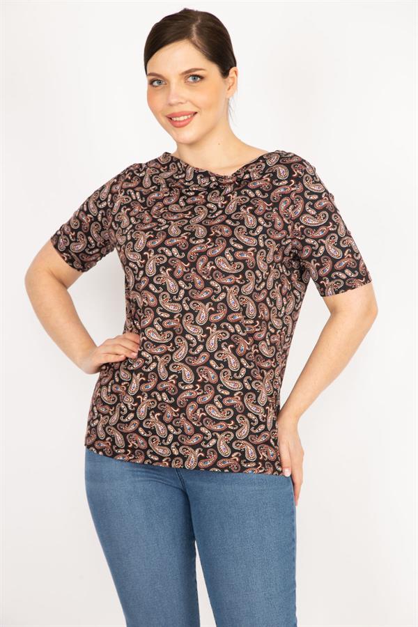 Kadın Renkli Büyük Beden Şal Desenli Yaka Detaylı Bluz