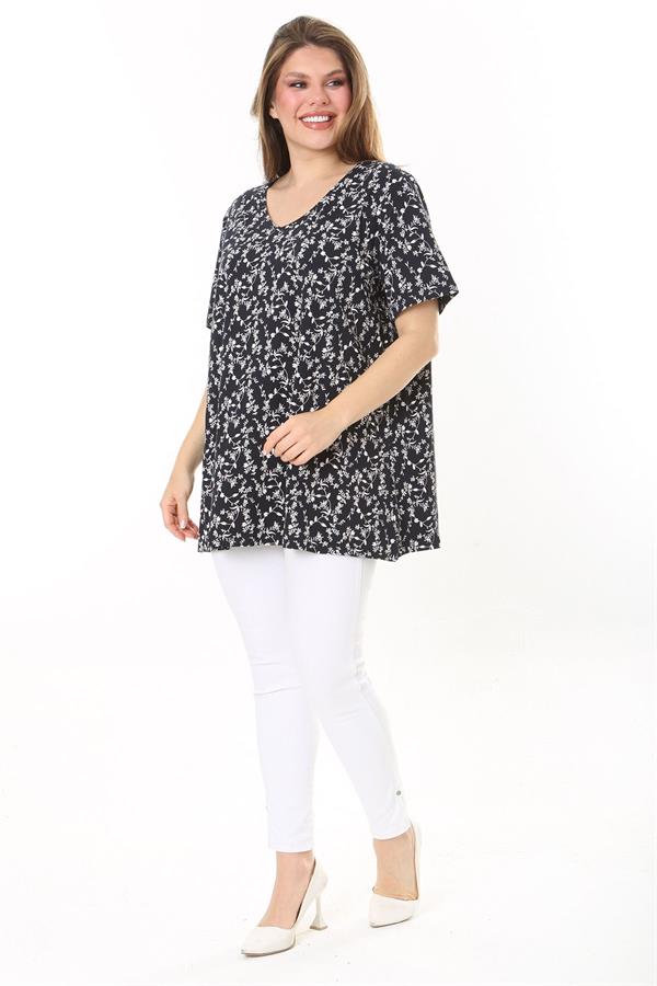 Kadın Büyük Beden Lacivert V Yakalı Çiçek Desenli Kısa Kol Bluz 65N37900