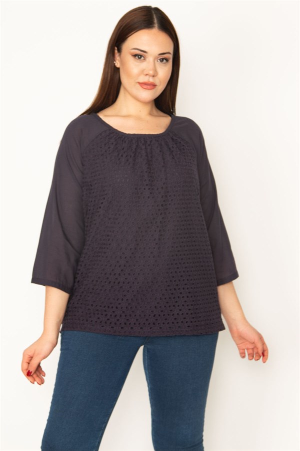KADIN LACİVERT ÖNÜ ASTARLI DELİKİŞ NAKIŞLI KAPRİ KOLLU VUAL BLUZ