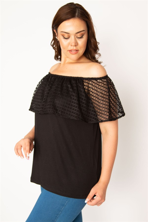 Kadın Siyah Yakası Lastikli Dantel Volanlı Bluz 65N33880