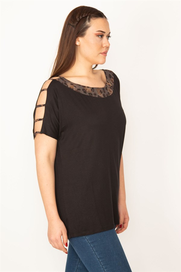 KADIN SİYAH KOL DEKOLTELİ YAKA GARNİ DETAYLI BLUZ