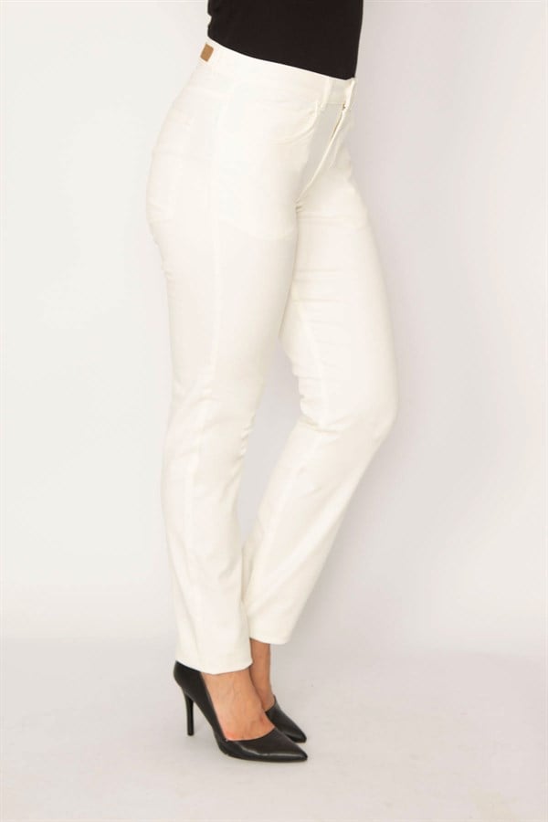 Women's White Lycra 5 Pocket Jeans 26A34294