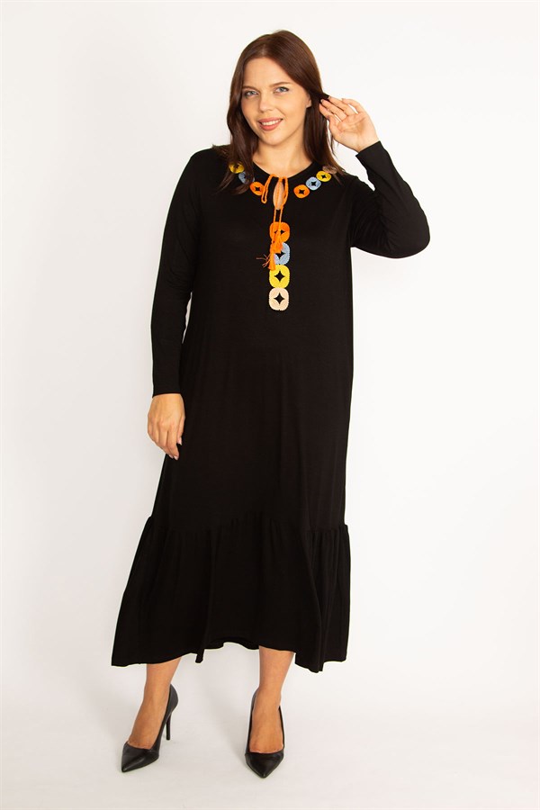 Kadın Siyah Nakış Detaylı Uzun Kollu Katlı Elbise 65N34608