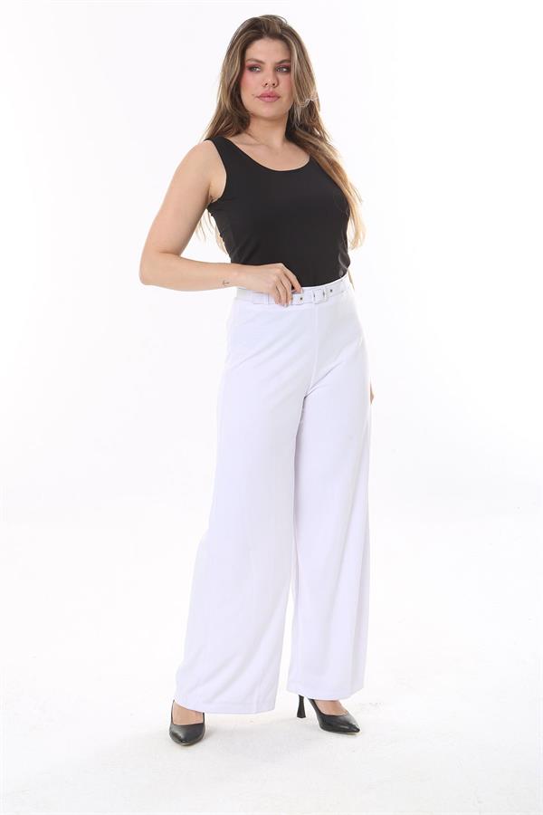 Kadın Büyük Beden Beyaz Kemer Aksesuarlı Geniş Paçalı Cepsiz Pantolon 65N37818