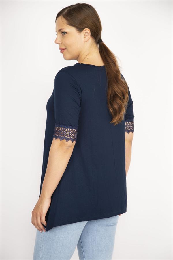 Kadın Lacivert Büyük Beden Kol Ağzı Ve Ön Ortası Dantel Bluz