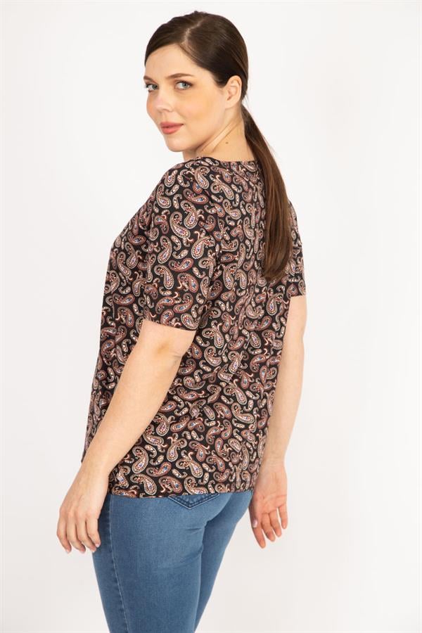 Kadın Renkli Büyük Beden Şal Desenli Yaka Detaylı Bluz