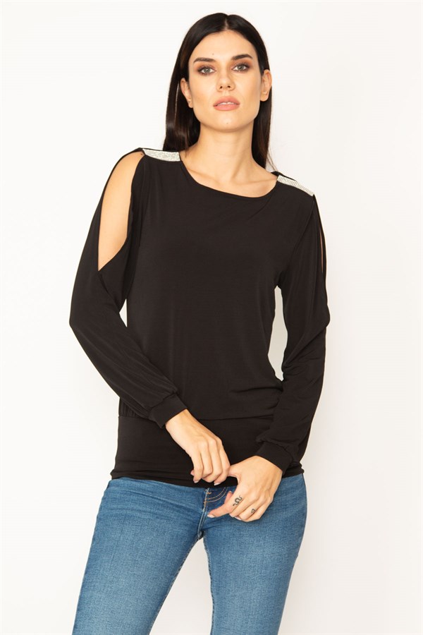 BLOUSE AVEC MANCHES ET ÉPAULES DÉTAILLÉES DE PIERRES