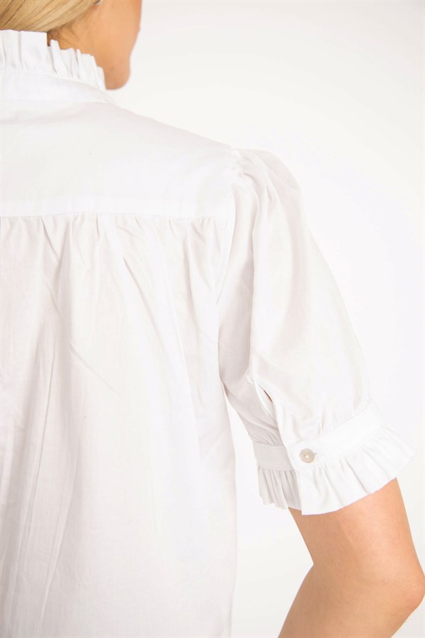 Kadın Beyaz Yaka Ve Kol Ağzı Fırfır Detaylı Poplin Bluz 65N35174