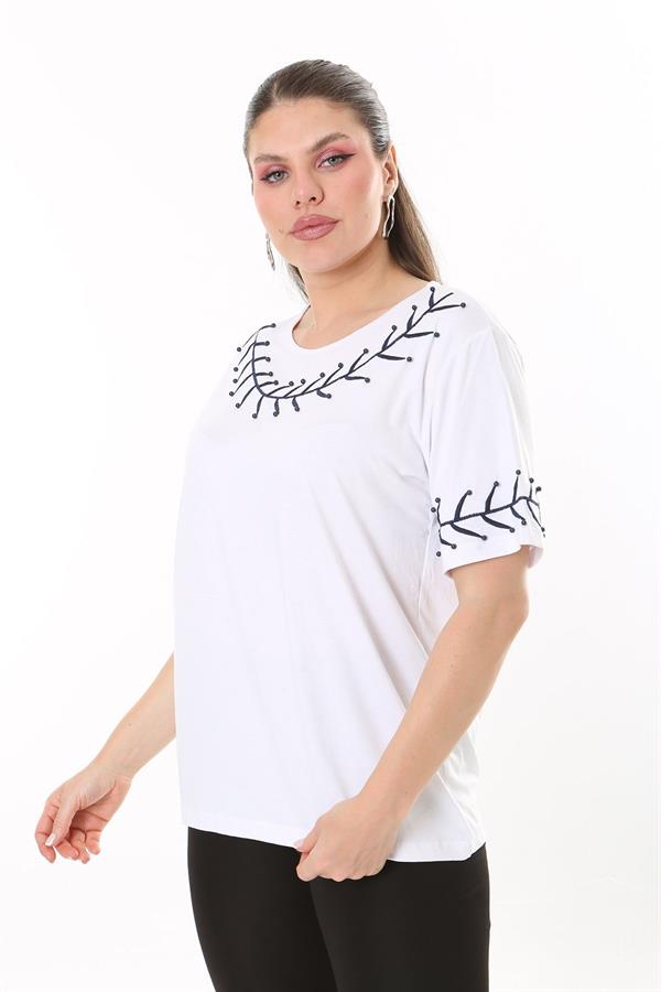 Kadın Büyük Beden Beyaz İnci Ve Nakış Detaylı Kısa Kollu Bluz 65N37677