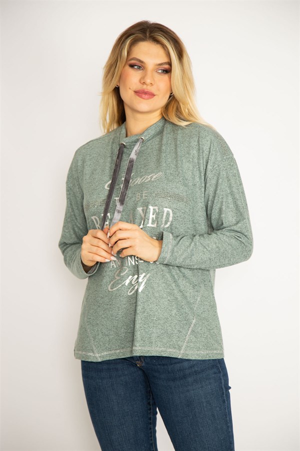 Kadın Yeşil Yakası Kuşgözü Bağcıklı Omuzları Ve Önü Taş Detaylı Tunik 65N34821