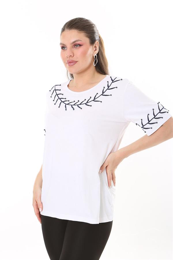 Kadın Büyük Beden Beyaz İnci Ve Nakış Detaylı Kısa Kollu Bluz 65N37677