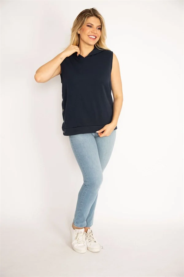 Kadın Lacivert Yanı Çıtçıt Yırtmaçlı Kapşonlu Kolsuz Sweatshirt 65N34829